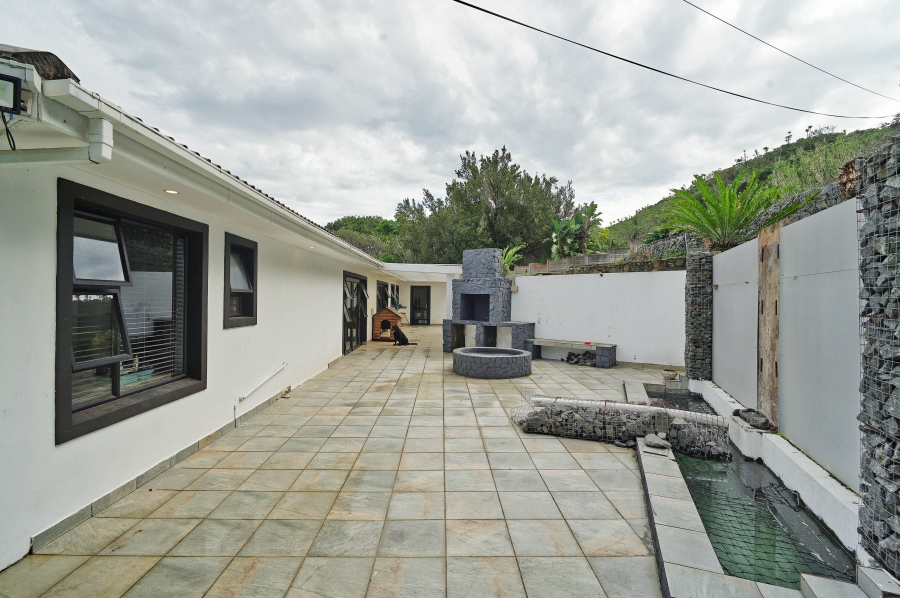 4 Bedroom Property for Sale in Beacon Bay Eastern Cape